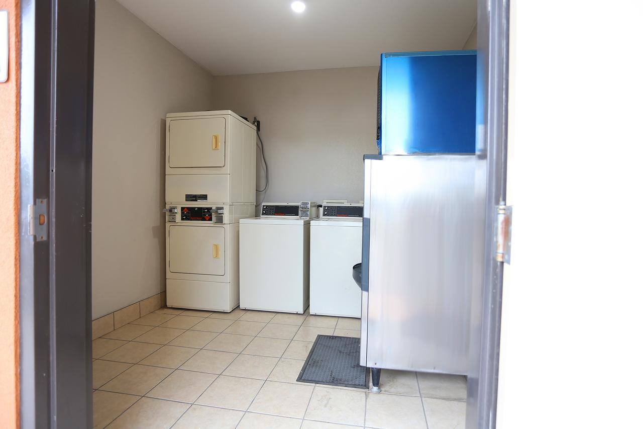 Executive Inn & Suites - Jewett Extérieur photo